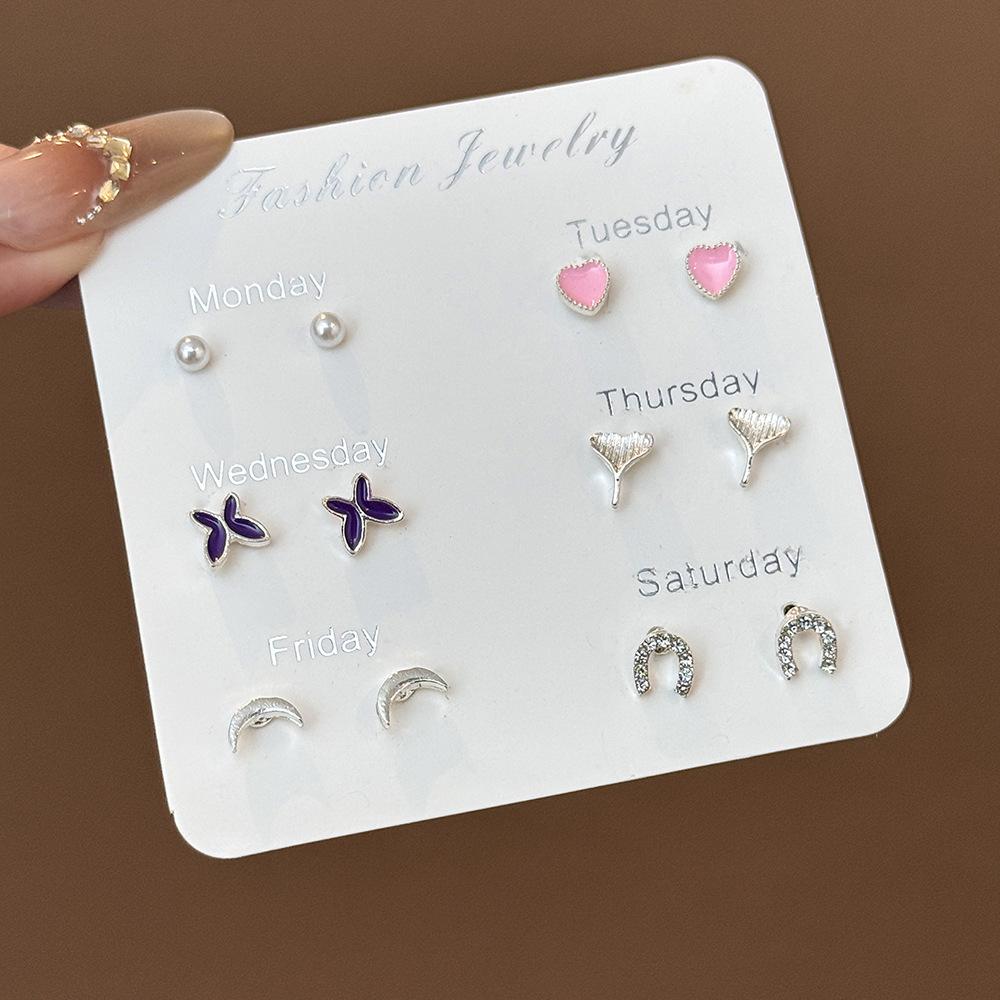 Korean Version of Niche One-week Stud Earrings Set Ins Cute and Small Alloy Electroplating Temperament Point Diamond Earrings