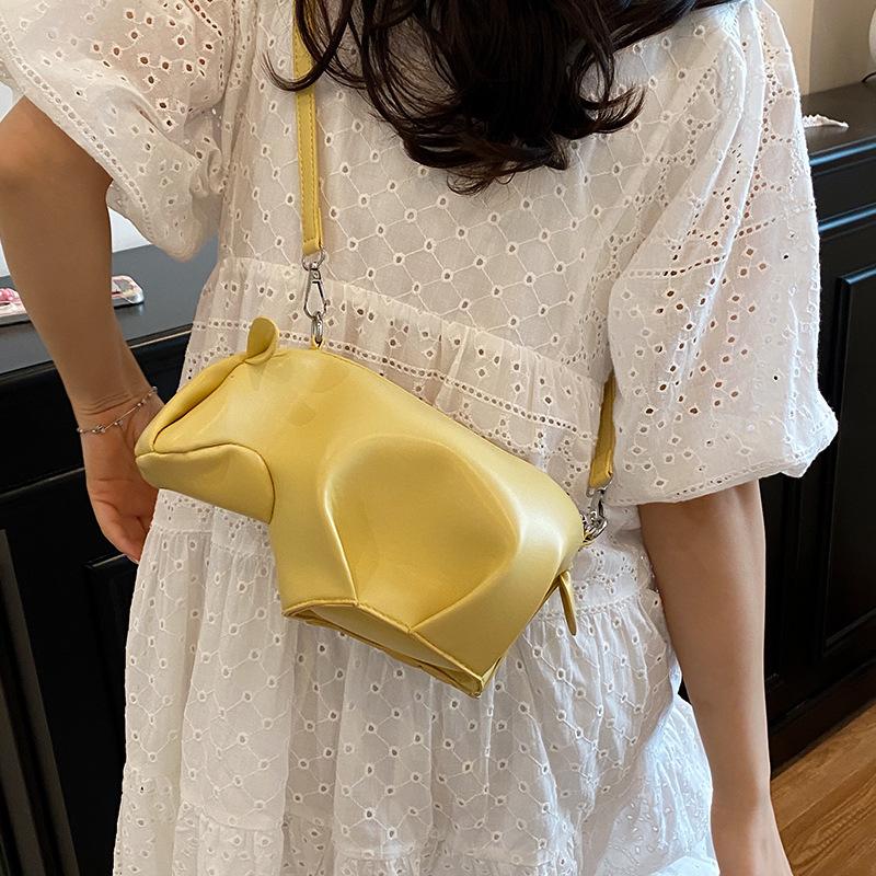 Personality Funny Calf Styling Bag 2025 New Japanese Cartoon Girl Foreign Style Versatile Shoulder Bag Small Messenger Tide