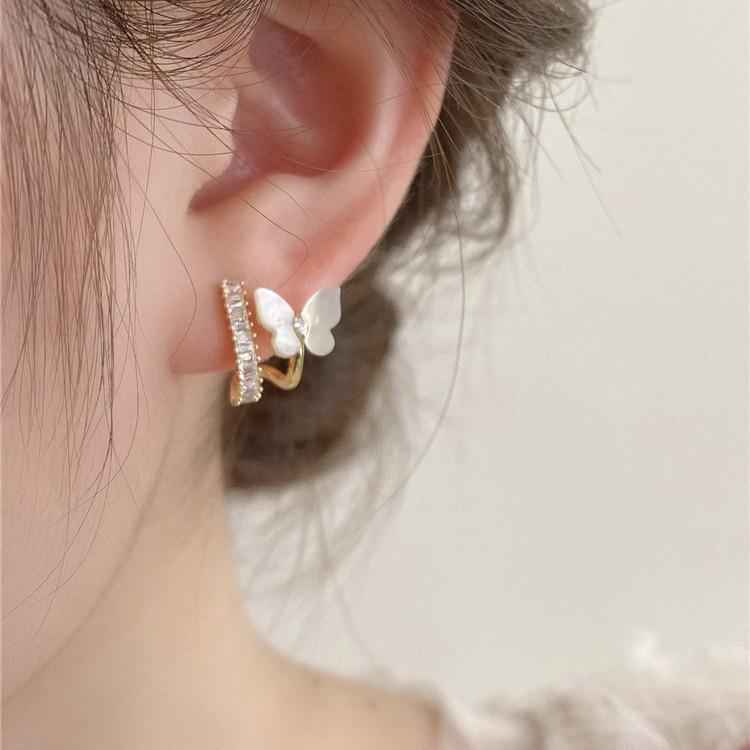 Elegant Small Butterfly Earrings with Micro-set Zirconia, Exquisite Niche Design, Luxury Stud Ear Jewelry for Women.