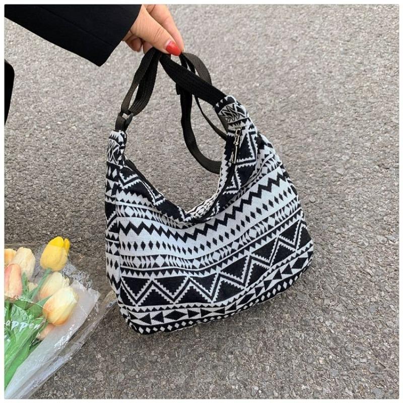 Canvas Large-capacity Dumpling Bag New Spring and Summer Niche Design Shoulder Messenger Bag