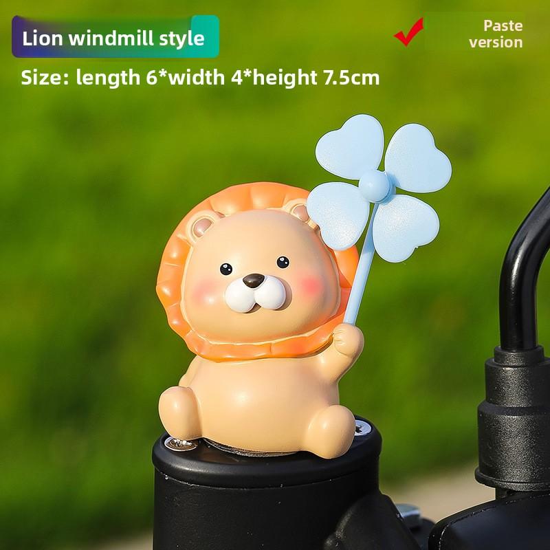 Electric Vehicle Ornaments, Cute Wind Chimes, Amusement Park Bicycles Ornaments, Creative Piggy Dolls, Rotating Wind Chimes Decorations Lion Design [Paste]