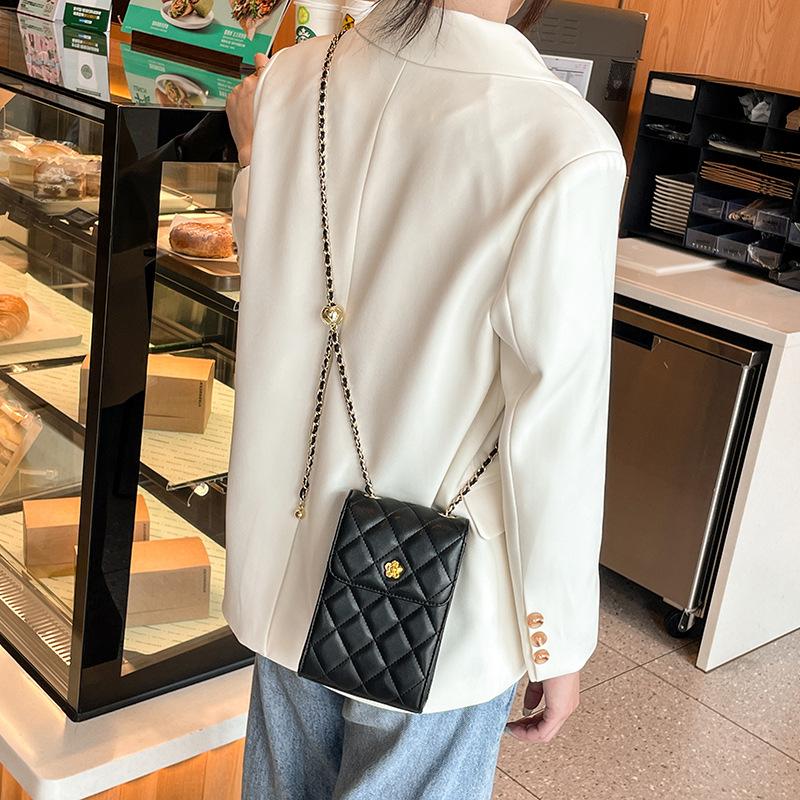 Borsa da Telefono Versatile in Pelle di Mucca da Donna 2025 Nuova alla Moda con Catena Design di Nicchia Mini Borsa a Tracolla