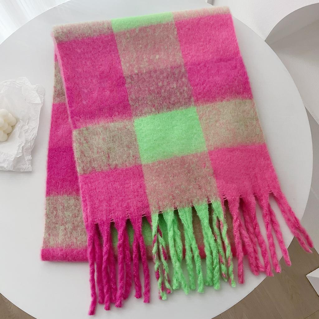 Neuer, atmosphärischer Kaschmir-Imitationsschal mit kariertem Quastenmuster für Damen im Herbst und Winter, mit verdicktem Samt und warmem Hals