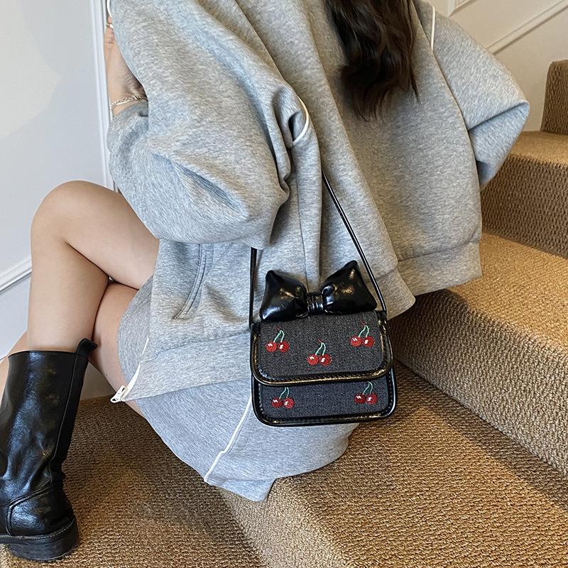 Single-shoulder Bag with Sweet Bow Detail, Mini Baby Crossbody Bag, Small Cherry-shaped Children's Accessory Bag