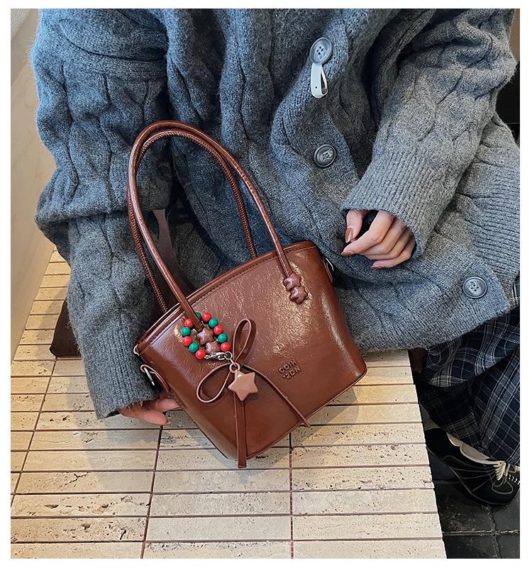 Innovative Sense Kleine Bucket Bag für Damen 2025 - Vielseitige Retro Umhängetasche mit einem Schulterriemen