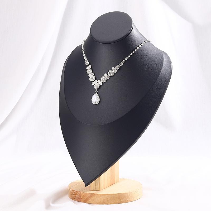 High-end Solid Wood Heart-shaped Necklace Pendant Display Stand Necklace Jewelry Display Window Counter Jewelry Display Props