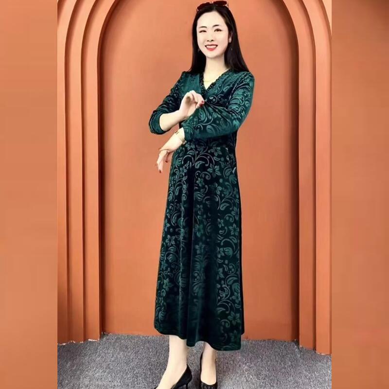 Women's Plus Size Printed Velvet Dress Autumn Loose V-neck A-line Long Casual Dress