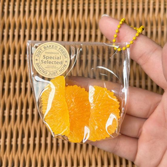 Simulated Fruit Squeeze Toy with Ball Chain Bag Slow Rising Orange Pineapple Banana Blue Berry Pinch Sensory Toy Anxiety Relief Fidget Toy