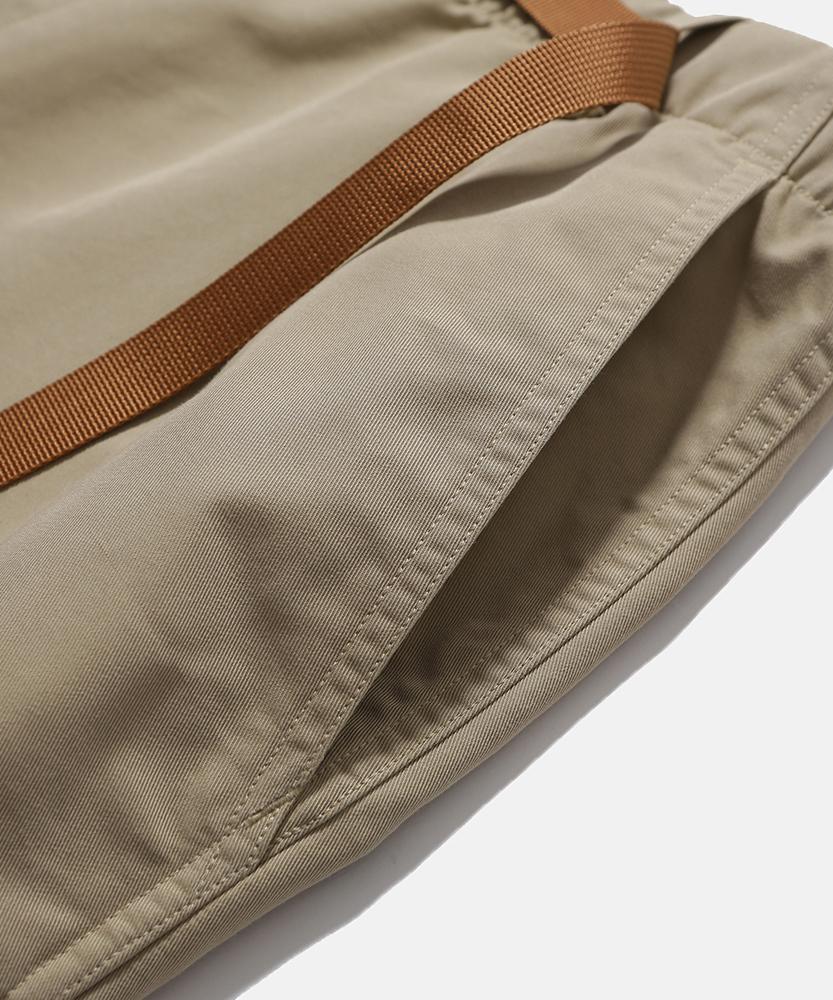 MOIF [Ss26] Comfy Skater Shorts / Pale Khaki