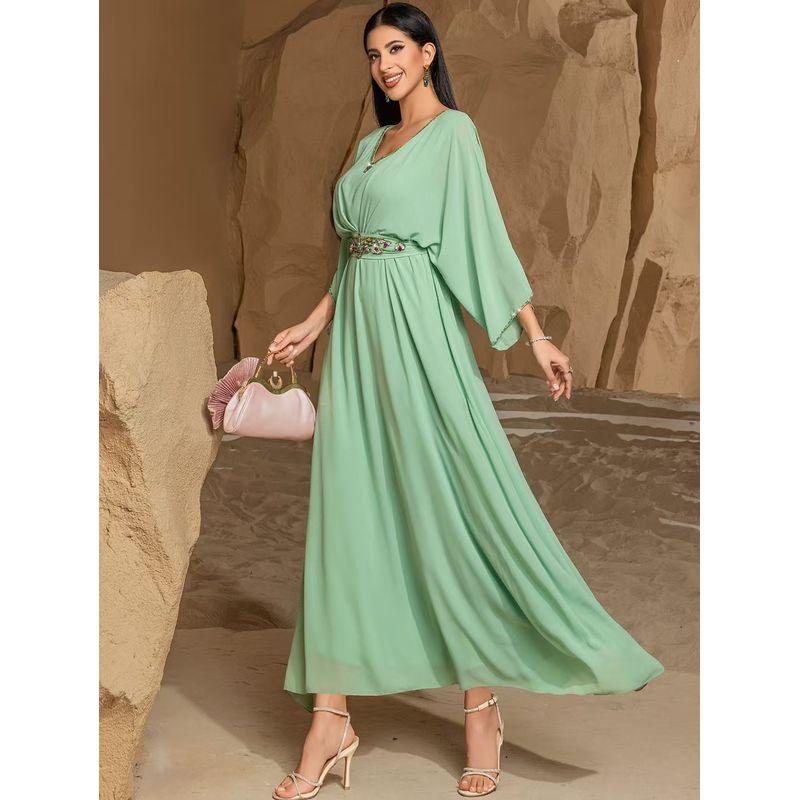 New Arrival Middle East Dubai Sexy V-neck Hand-Stitched Diamond Swing Dress Hand Sewn Diamond Dress