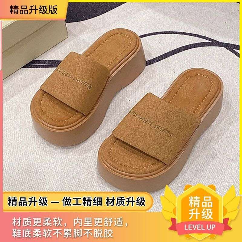Foreign style thick-soled short man height-increasing one-word slippers women's summer out 2025 new fashionable retro open-toed cool slippers