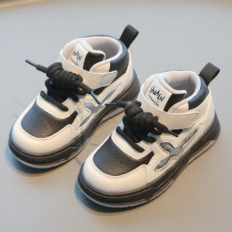 Kinder Sportschuhe 2025 Frühling und Herbst neue Jungen Freizeitschuhe High-Top Mädchen kleine weiße Schuhe weichsohlige Babyschuhe