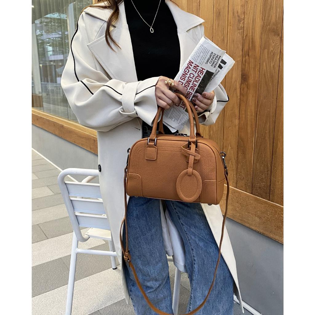 Cowhide Women's Bags, One-shoulder Crossbody Women's Bags, Fashionable Large-capacity Soft Leather Handheld Round Bags, Simple