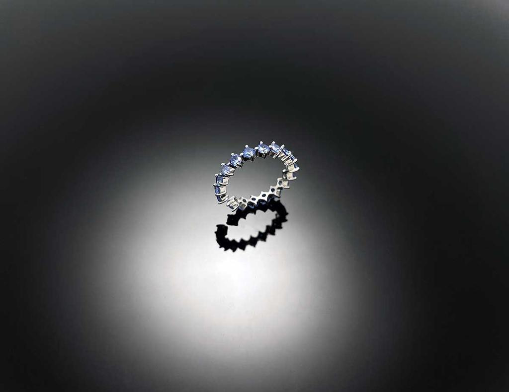 Wooing 4-Prong 3Mm Silver Compass Layering Ring Tanzanite Stone