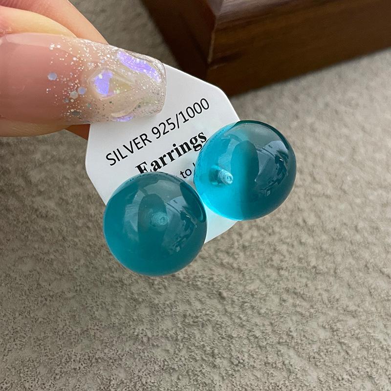 Korean version of dopamine color spherical earrings women's new fashion resin stud earrings sweet and cute round bead earrings