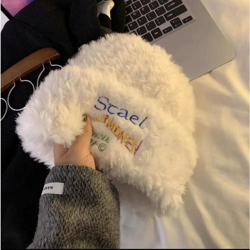 A Thick Loose Knitted Ear Protecting and Warm Cold Cap with A Large Head Circumference In Korean Style