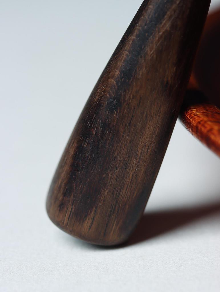 Dala Gan Agarwood Keychain Pendant – Natural Wood Handheld Wenwan Ornament.