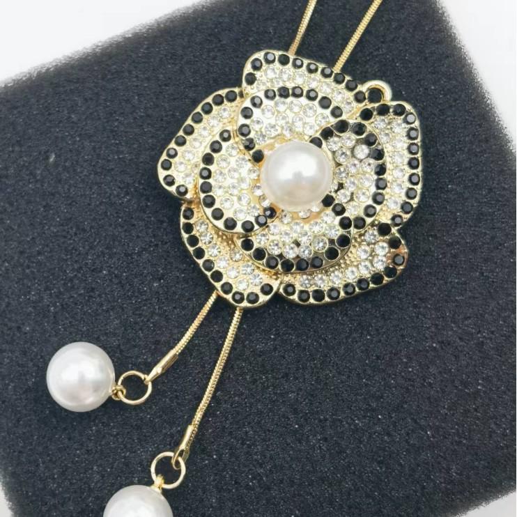 Pearl Pendant Long Sweater Necklace - Elegant Autumn/Winter Fashion Accessory