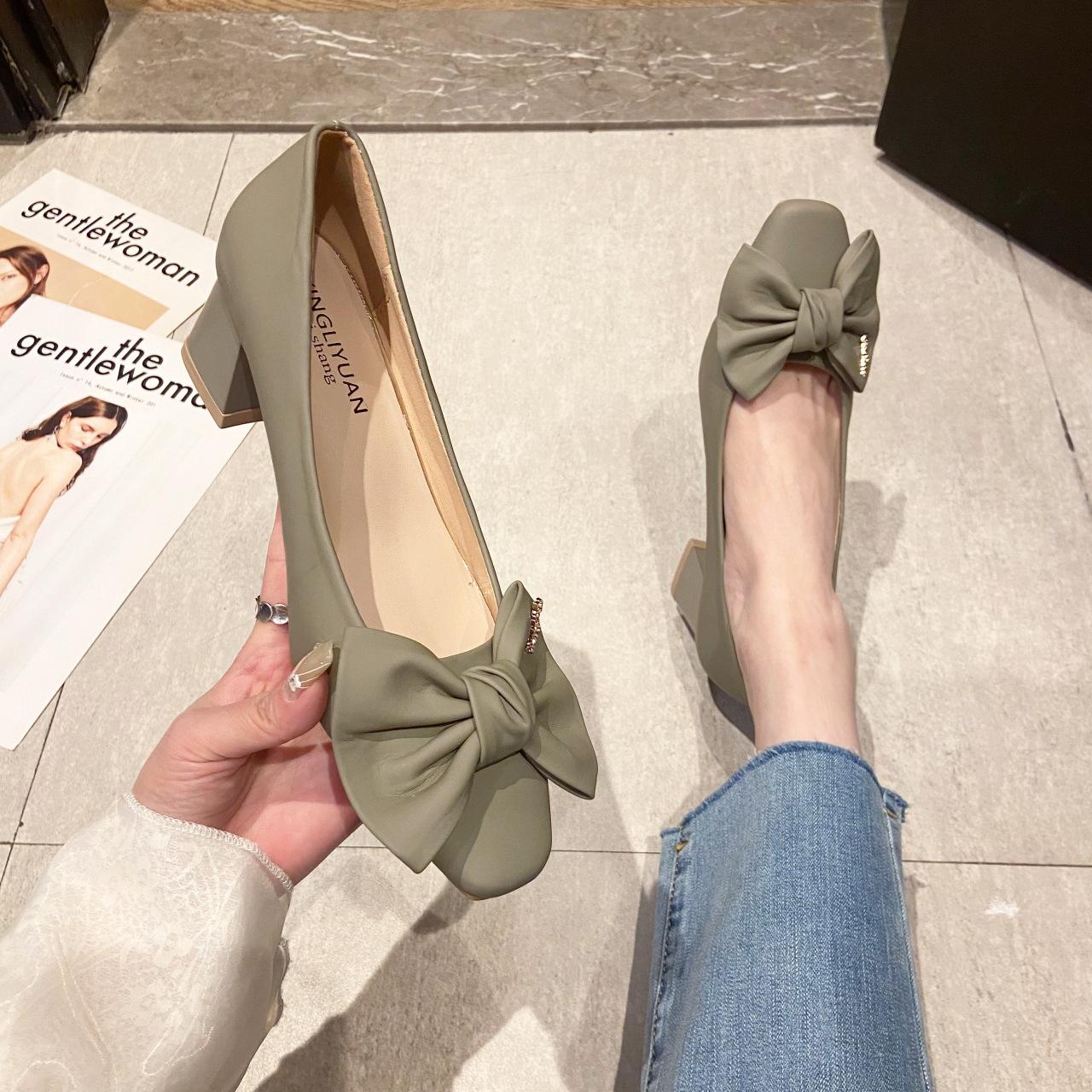 

Туфли женские с бантом на толстом каблуке с неглубоким носком, лето 2025, новые туфли с квадратной головкой, нишевый темперамент, высокие каблуки 40
