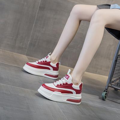 Leather Surface Thick Sole Inner Height Increase White Shoes Women's Autumn and Winter Velvet Versatile Sports and Leisure Board Shoes Tide