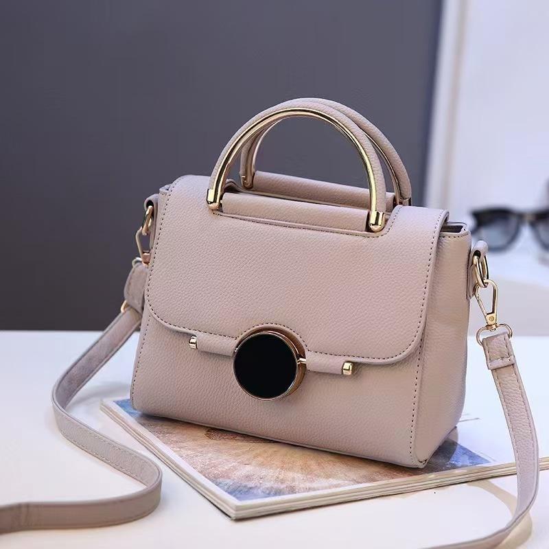 

Shoulder bag bag summer new fashion solid color simple magnetic buckle messenger handbag small square bag 22*12*16 світло-сірий колір