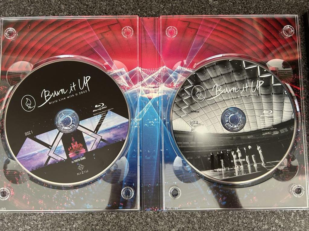 [USED] NiziU Burn It UP Blu-ray 2022