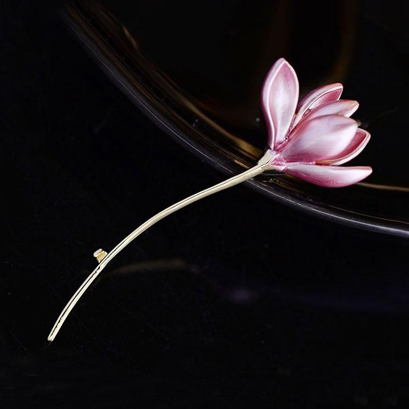 Exquisite Brooches for Women Elegant Lotus Flower Metal Badges Brooches Casual Office Pins Suit Jewelry