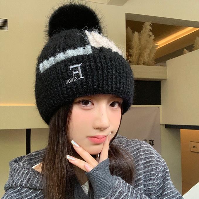 Women's Color Matching Knitted Wool Hat, Cute Hairball Thermal Hat, Autumn and Winter Cold-proof Ear Hat