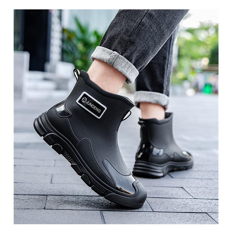 Winter Outdoor Short Tube Waterproof And Anti Slip Rain Shoes Rubber Shoes