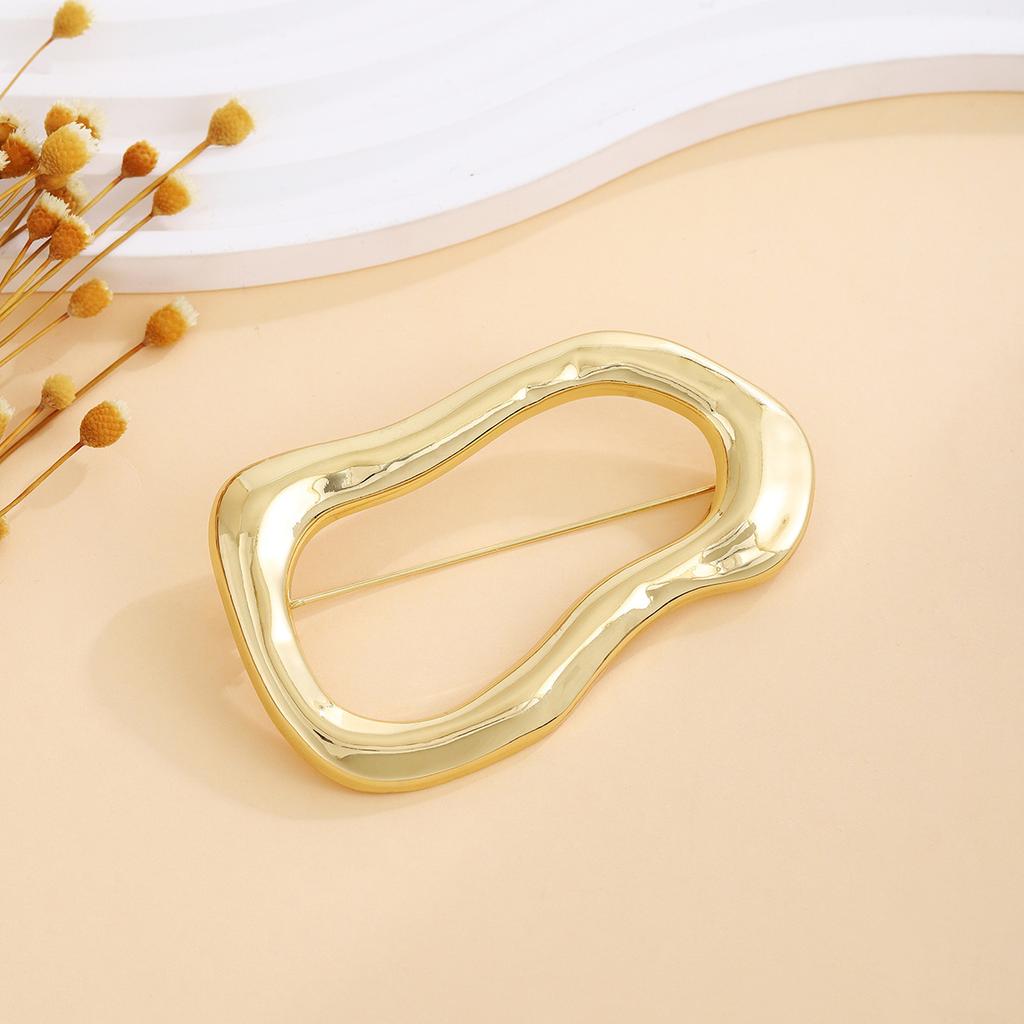 Irregular Oval Delicate Smooth Brooch, Simple Light Luxury High-End Fashion Brooch Women