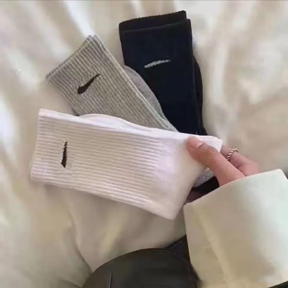 Unisex Classic Black & White Cotton Hook Socks: Long, Medium, Short; Solid-Color Shark Print Pants; Versatile Basketball Sports Socks.