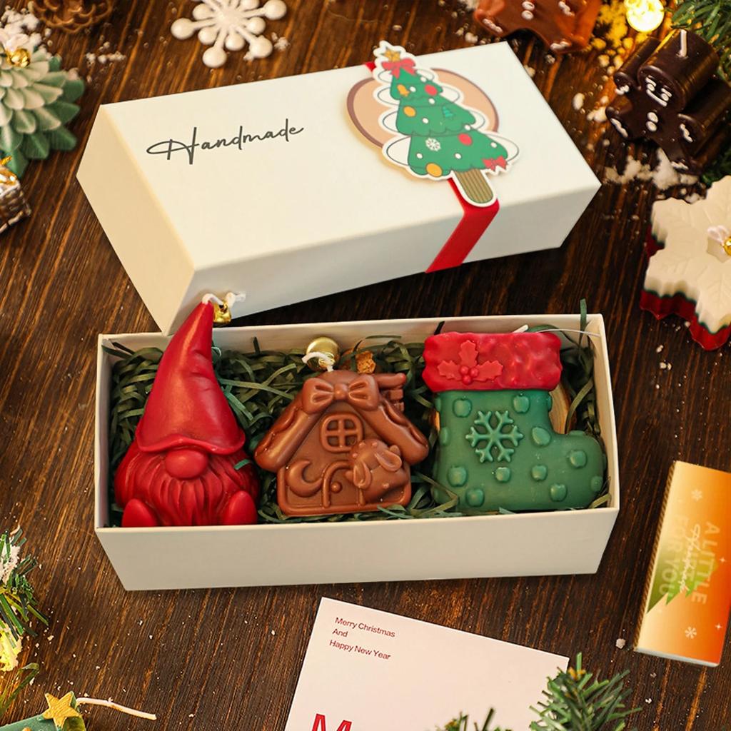 Weihnachtsgeschenkset Handgemachte Duftkerze Geschenkbox Weihnachtsbaum Rentier Strumpf Lebkuchenmann Grüne Handschuhe Schneemann