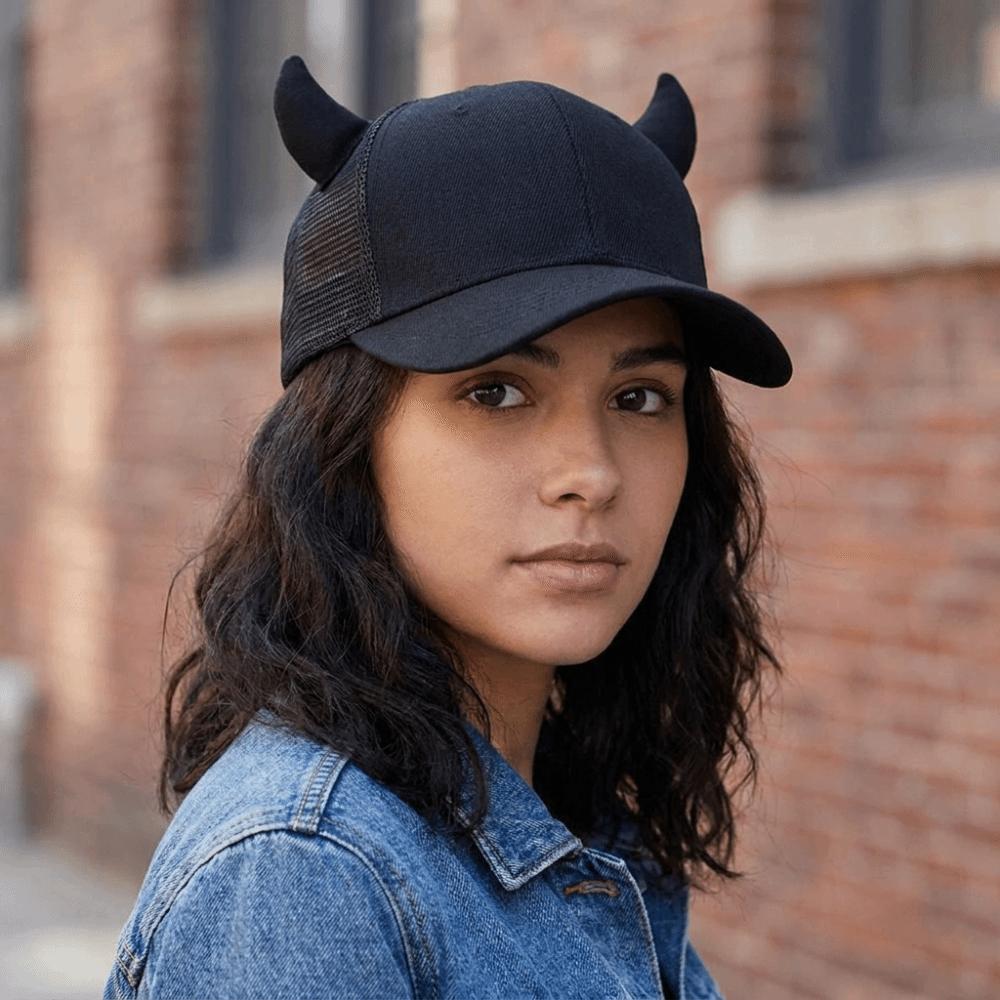 Breathable Ox Horn Baseball Cap Sun-proof Baseball Hats Casual Sport Trucker Hat Cosplay