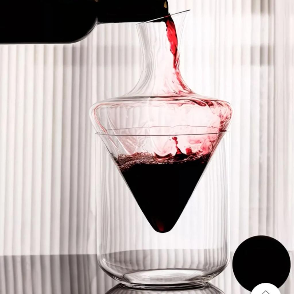 Creative Crystal Glass Wine Decanter with Slanted Spout – Ice Wine Carafe