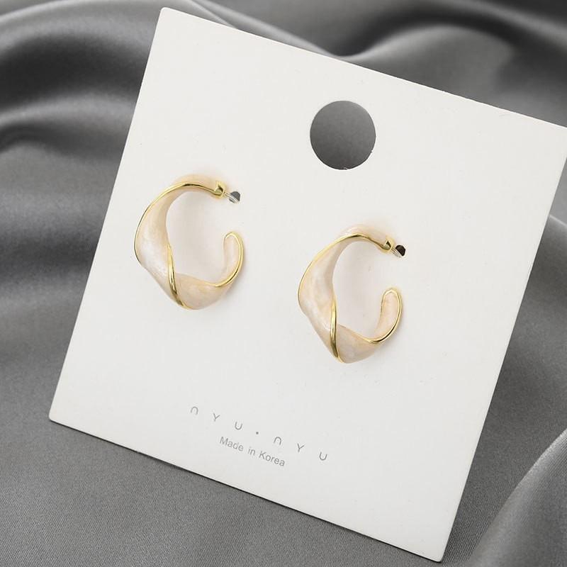 New Fashion Lavender Purple Earrings for Woman Metal Golden Twisted Art Line Purple Stud Earrings Gift Jewelry