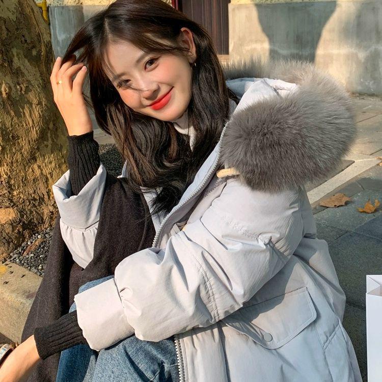 

Женский пуховик в корейском стиле на зиму 2025 года: Средней длины, с капюшоном, с большим меховым воротником, свободного кроя, толстый и теплый. M (approx. 59-68 kg)