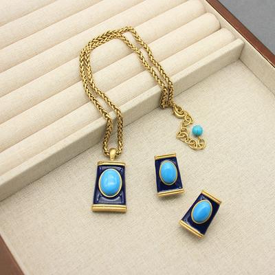 Fornitura Diretta Set Orecchini Collana Smalto Retrò Turchese Imitazione Accessori Collana Medievale Catena Maglione da Donna Ciondolo