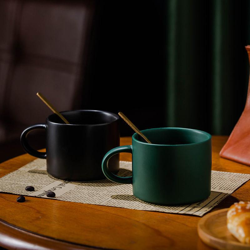 Jednobarevný Jednoduchý hrnek Šálek na cappuccino Šálek na kávu Nordic Style Keramický šálek na vodu Šálek na kávu Šálek na mléko Šálek na snídani