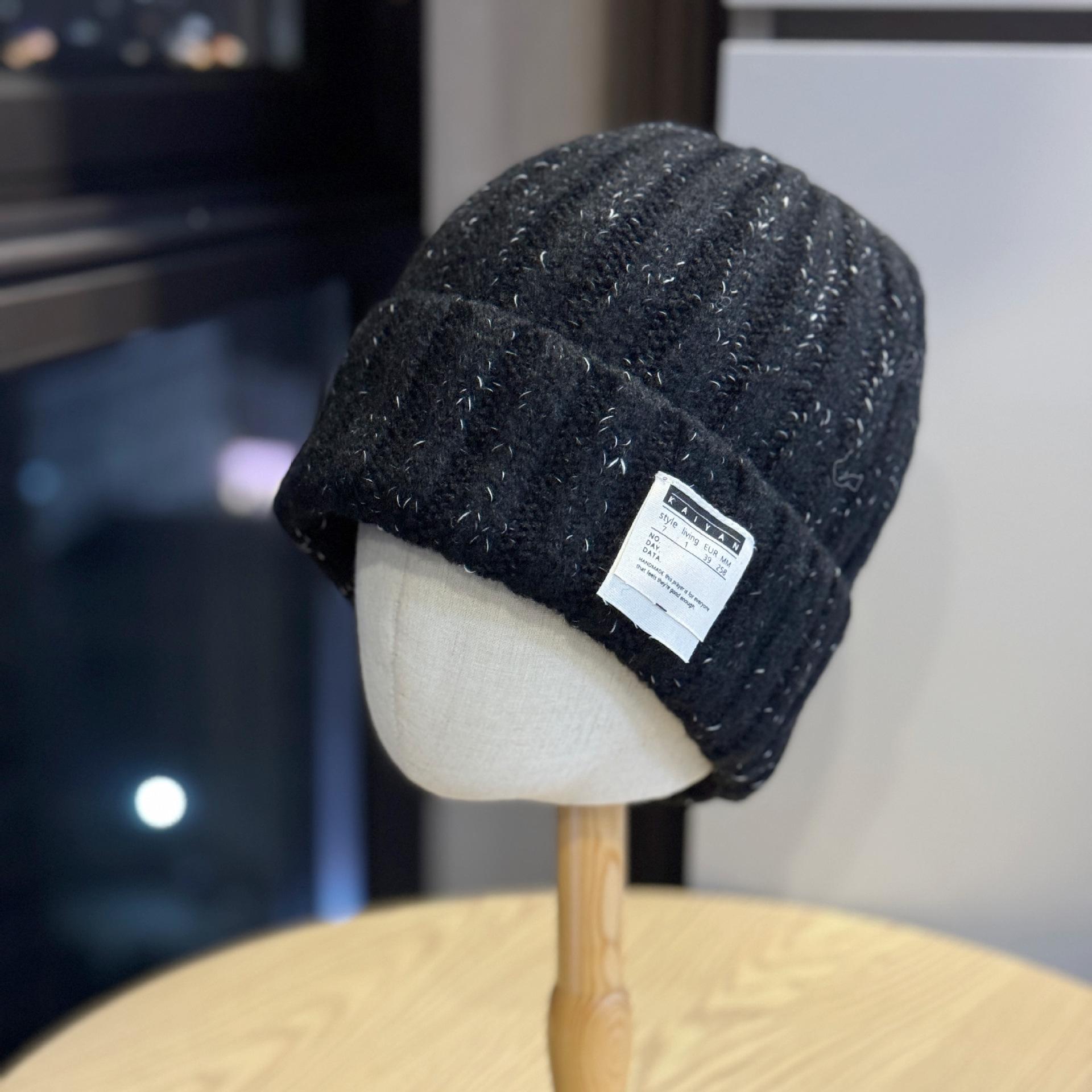

Korean-style patchwork knitted hat for women, new autumn and winter fashion trend, stylish and warm pullover wool hat Adult54-60Average Size чёрный