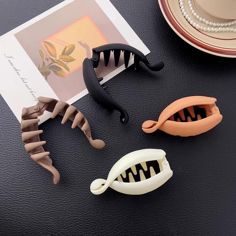 Banana Twist Ponytail Hair Clip: 2023 Stylish Women's Hairpin Accessory