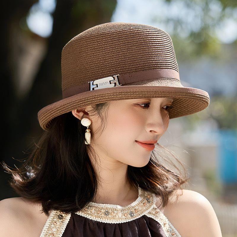 Chapeau de paille Nouveau Pare-soleil Été Mode Chapeau haut de forme Bouclé Chapeau Bob Voyage Protection Solaire Chapeau de soleil Chapeau de soleil d'extérieur Femmes