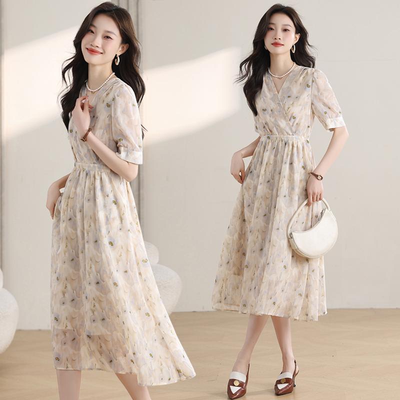 French Style Floral Dress Women Summer Long V Neck Slim Fit Elegant Tea Dress Flowy Long Dress