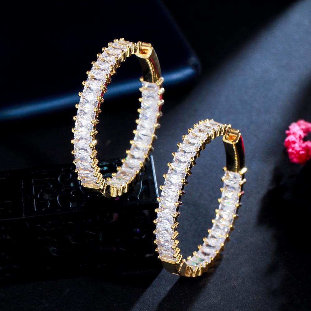 Ohrringe, Temperamentvolle glänzende Zirkon C-Ring-Ohrringe Damen