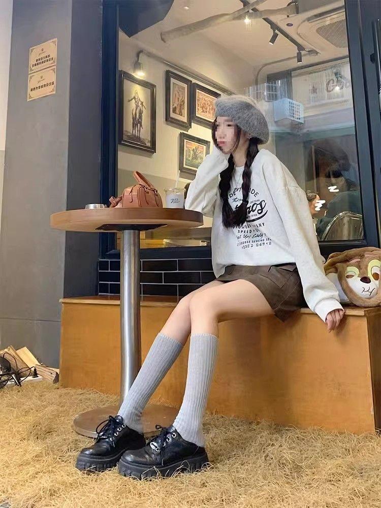 Dámská mikina s kulatým výstřihem a fleecovou podšívkou s retro potiskem: Podzim/Zima Volný střih