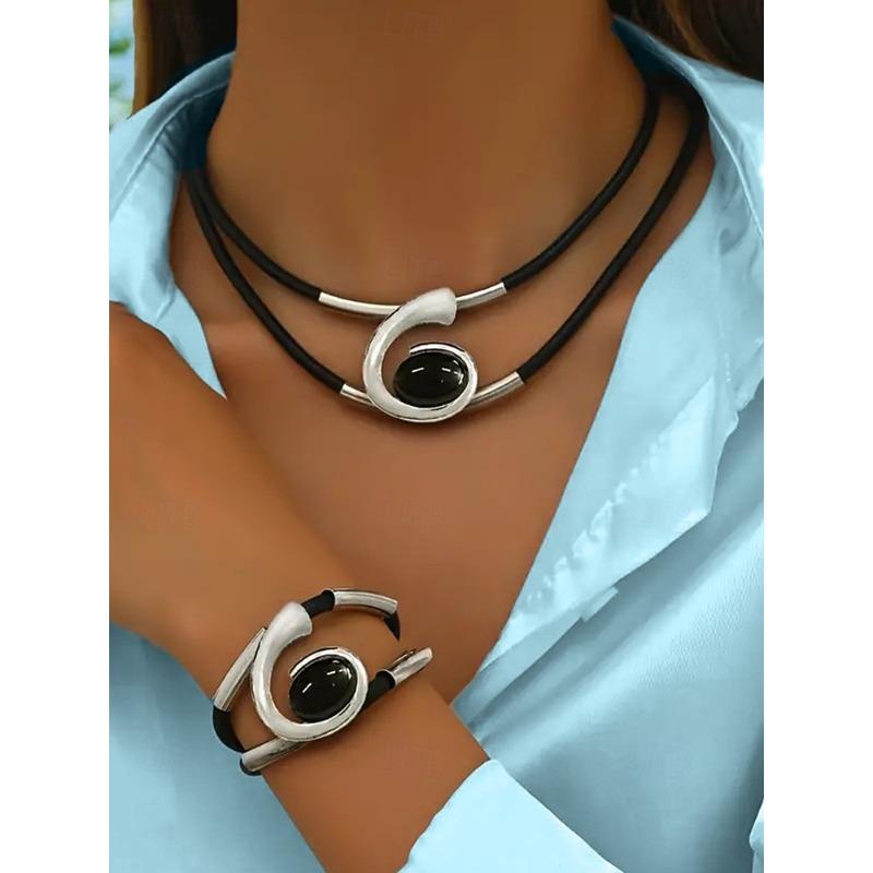 Simia style necklace and bracelet set, double black rope design, with oval black rhinestone pendant, ladies fashion jewelry