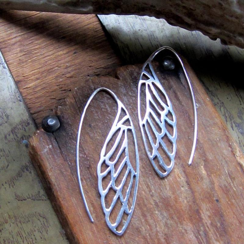 Retro Distressed Wing Earrings: Versatile, Sweet & Cool Ear Drops