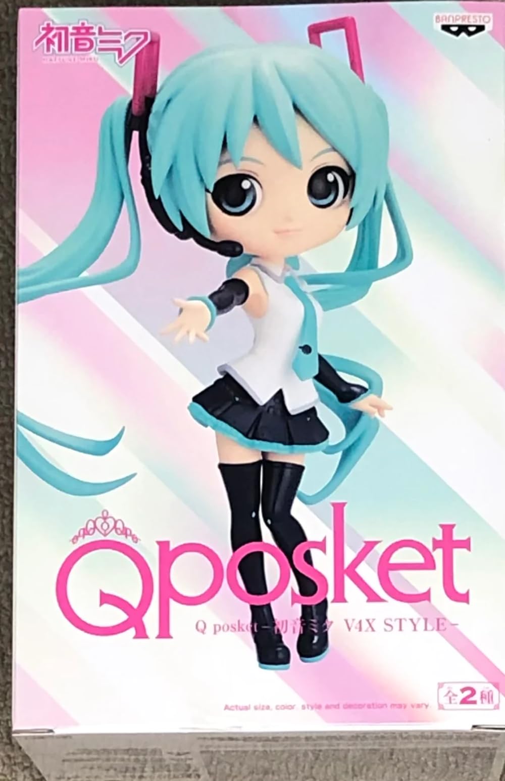 Banpresto Q Posket Hatsune Miku V4X Style Statue - - (Version A)