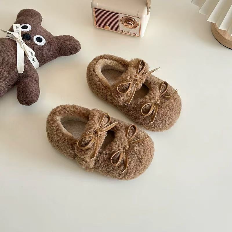 Children's Korean version of Mao Mao shoes 2025 winter new girls bow warm princess shoes soft sole warm Doudou shoes