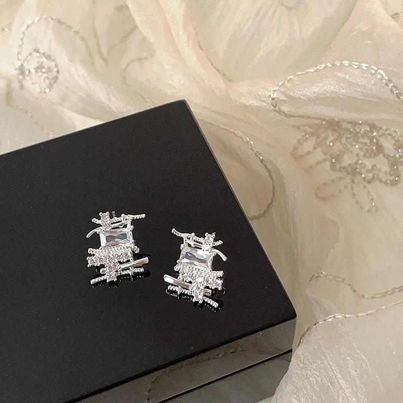 

Серьги-гвоздики из металла и циркония Bramble, женские, нишевые, дизайн, высокая чувствительность, индивидуальность, уникальная мода, элегантные, универсальные серьги