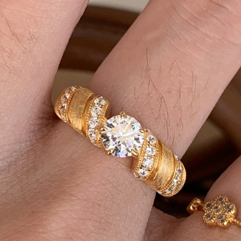 

New in light luxury Vintage palace style inlay diamonds rings for women stylish opened ring wedding party resizable золотий